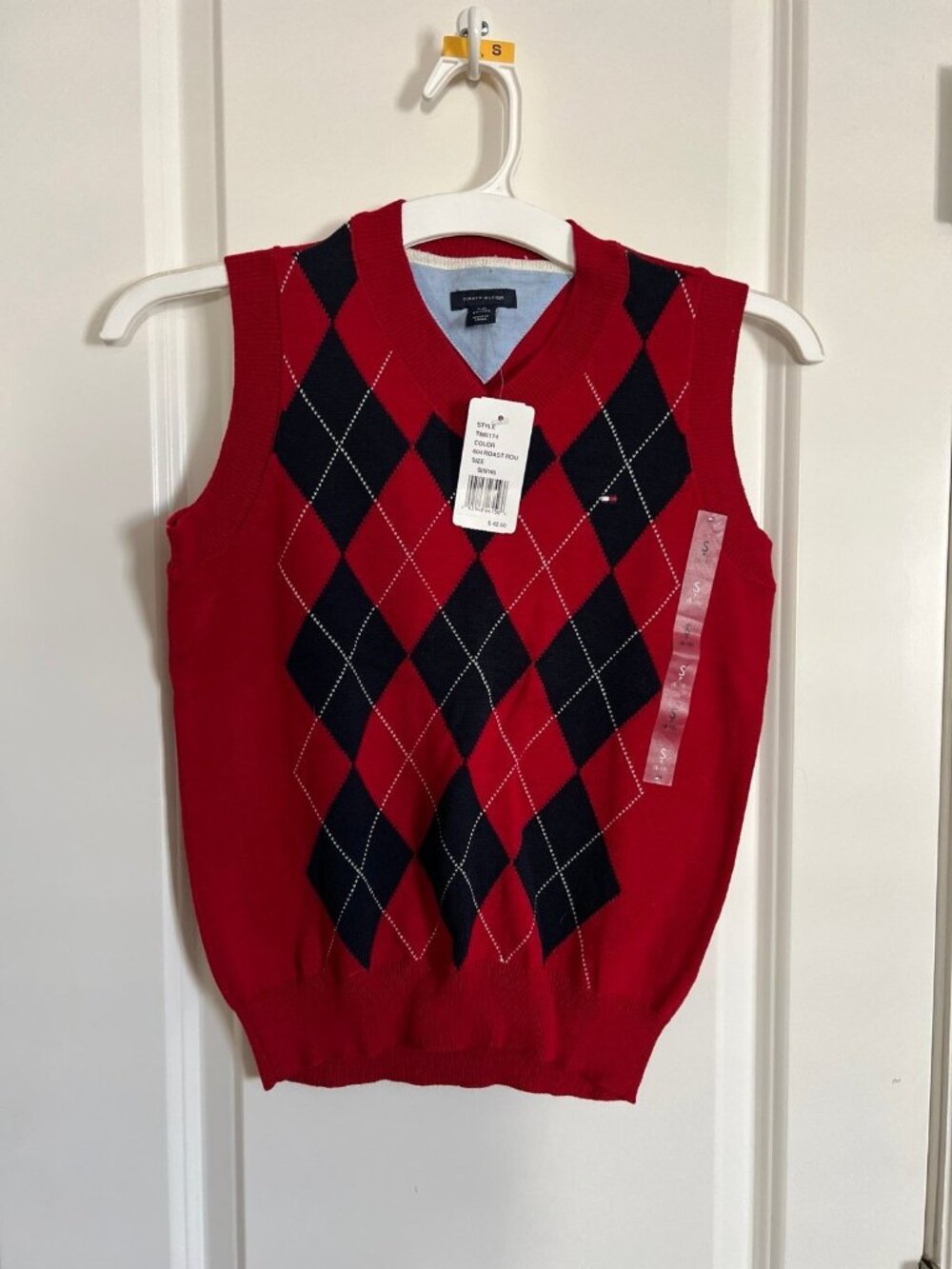 Tommy Hilfiger Sweater Vest in argyle size Small